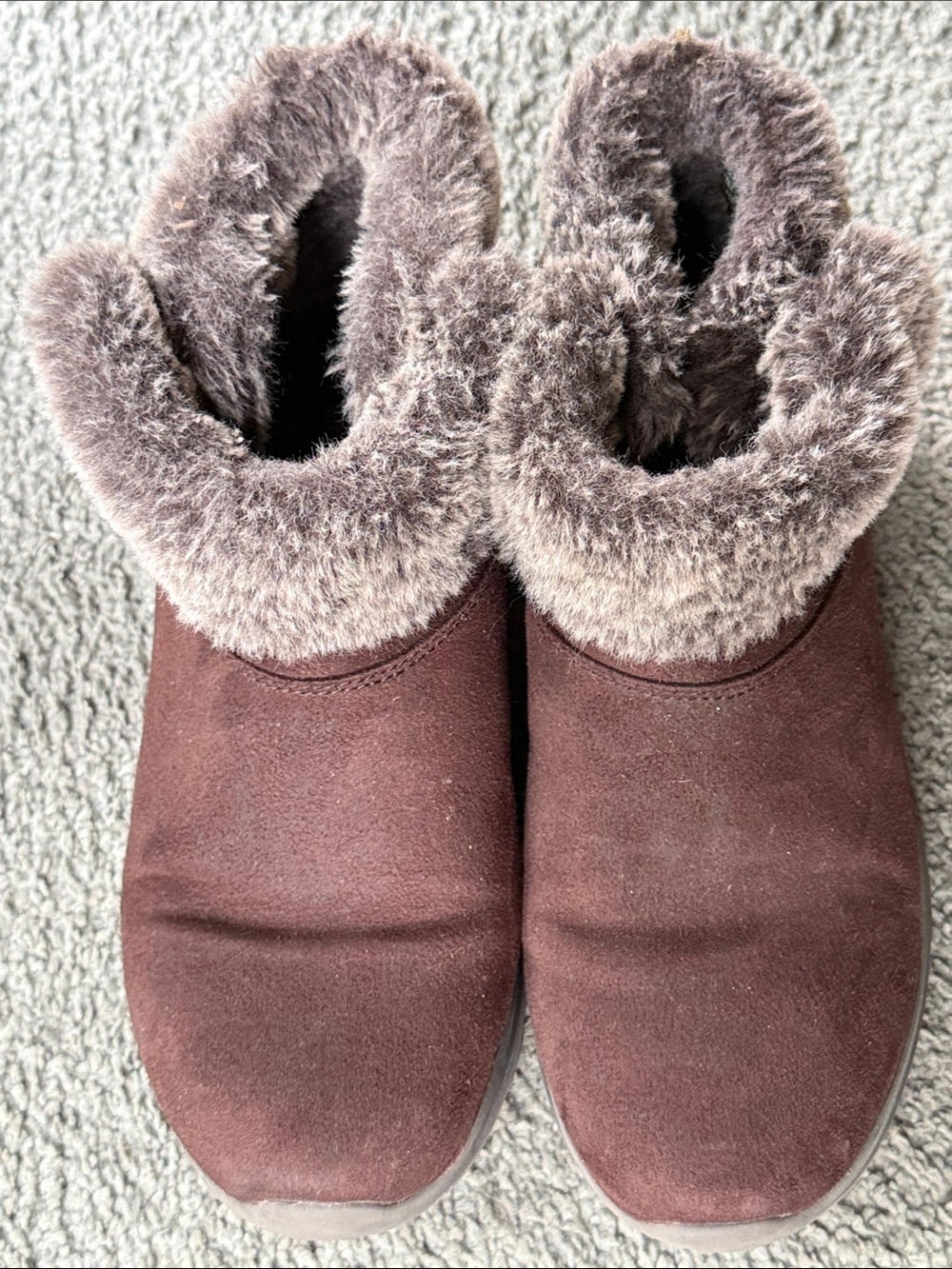 Skechers Brown Faux-Suede & Fur Slip-On Air Cooled Goga Mat Booties. Size 8.